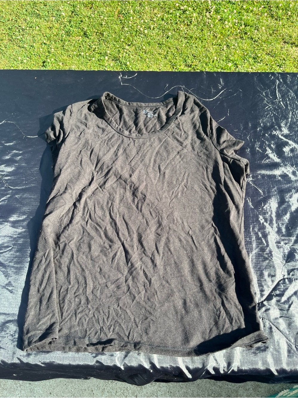 No Boundaries Black Short Sleeve Scoop Neck Tee